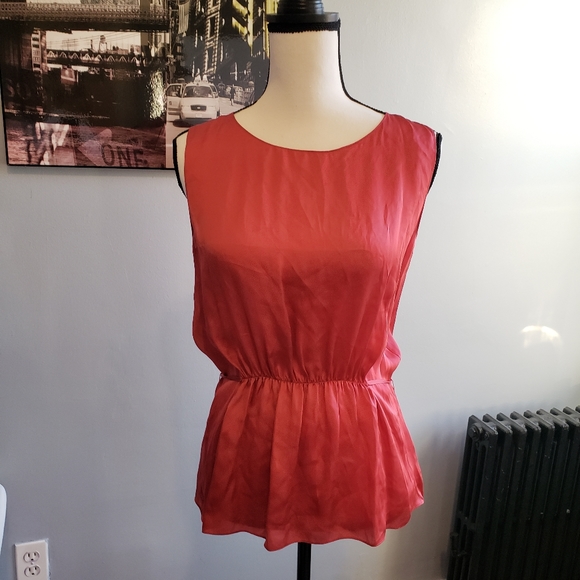 *NEW*Theory shirred tank light cranberry 1… - Picture 7 of 12